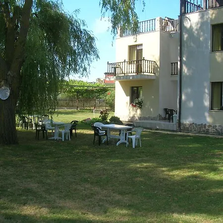 Vili La Costa 2*